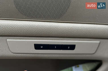 Седан BMW 5 Series 2012 в 