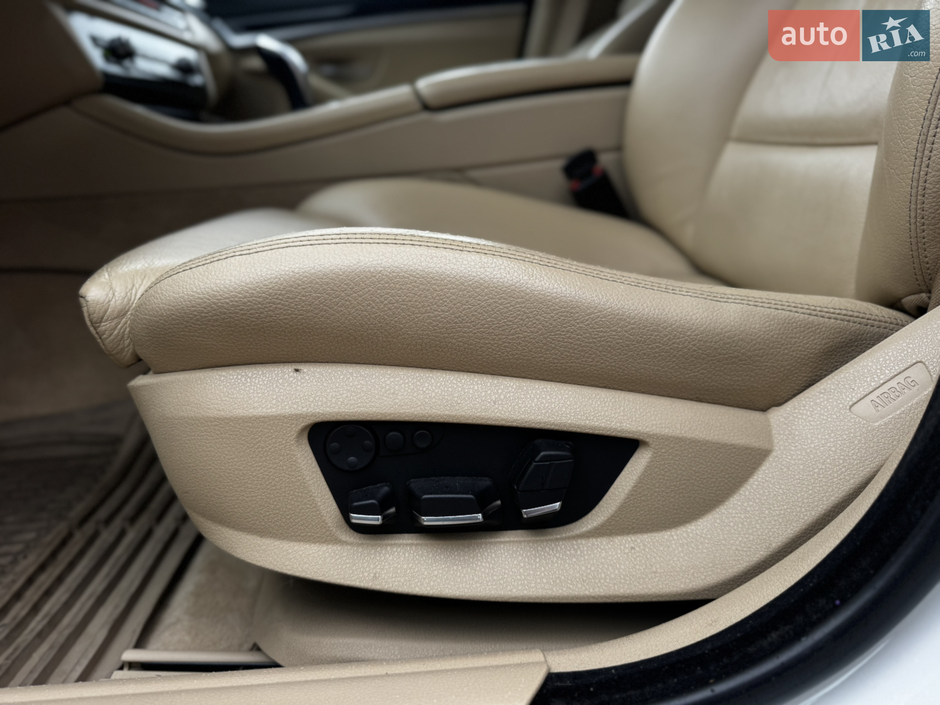 2012 BMW 5er - мініатюра 22