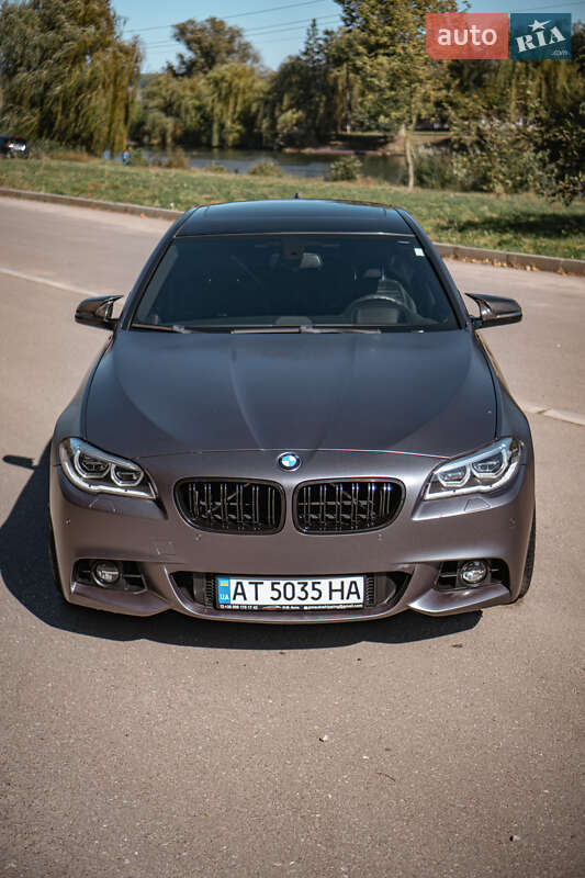 Седан BMW 5 Series 2015 в Бурштині