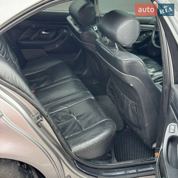 Седан BMW 5 Series 1996 в Виннице