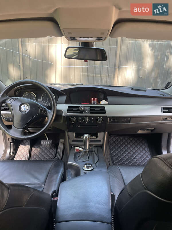 Седан BMW 5 Series 2004 в Іршанському