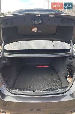 Седан BMW 5 Series 2012 в 