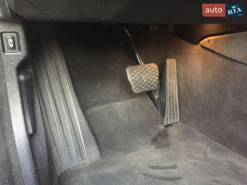 Седан BMW 5 Series 2013 в Хмельницком