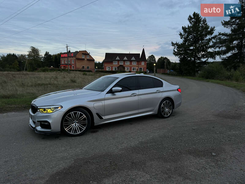 Седан BMW 5 Series 2017 в Львове фото 7 Седан BMW 5 Series 2017 в Львове