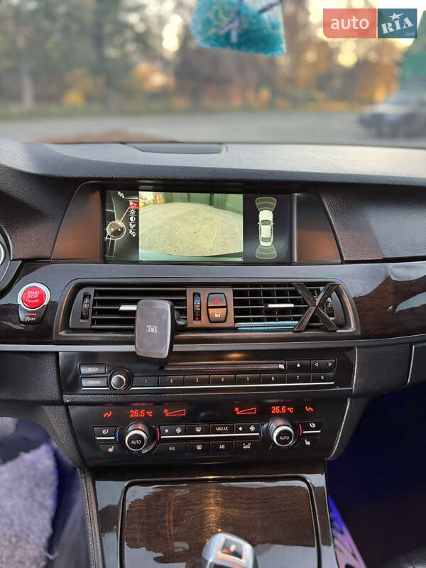 Седан BMW 5 Series 2013 в Тячеве