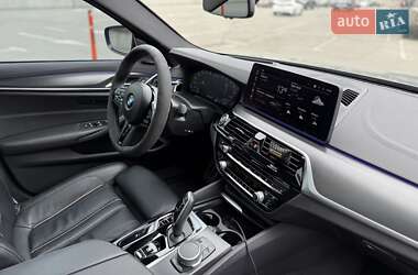 Седан BMW 5 Series 2021 в 