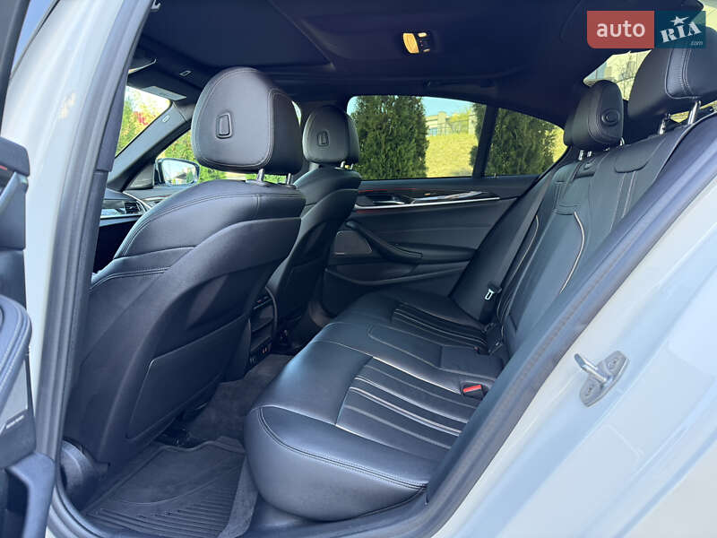 Седан BMW 5 Series 2019 в Ровно