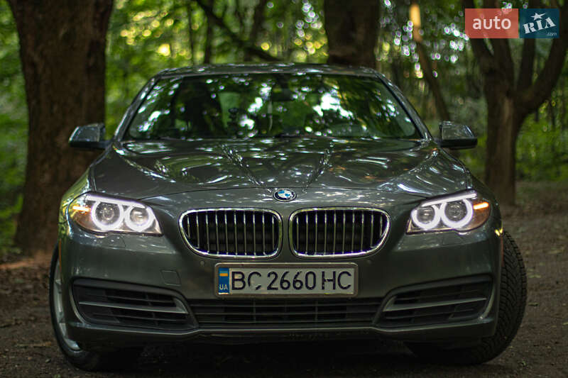 Седан BMW 5 Series 2014 в Львові