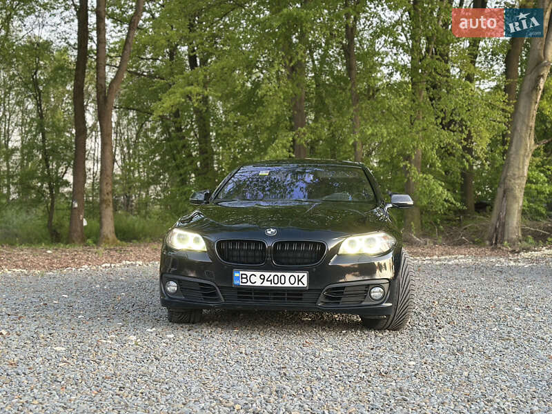 Седан BMW 5 Series 2014 в Самборе