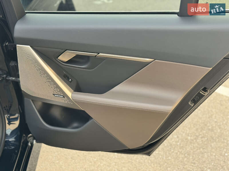 Седан BMW 5 Series 2023 в Киеве