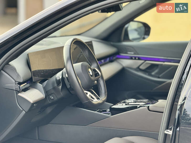 Седан BMW 5 Series 2023 в Киеве
