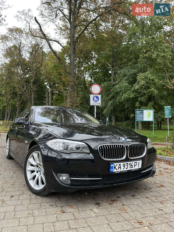 BMW 5 Series 2011 BMW 5 Series 2011