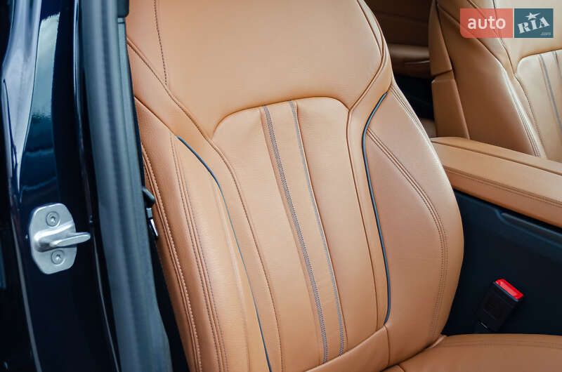 Седан BMW 5 Series 2020 в Киеве