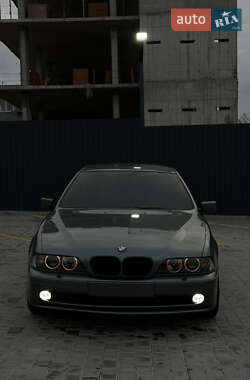 Седан BMW 5 Series 2002 в Харькове