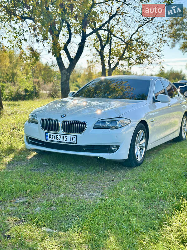 BMW 5 Series 2012 BMW 5 Series 2012