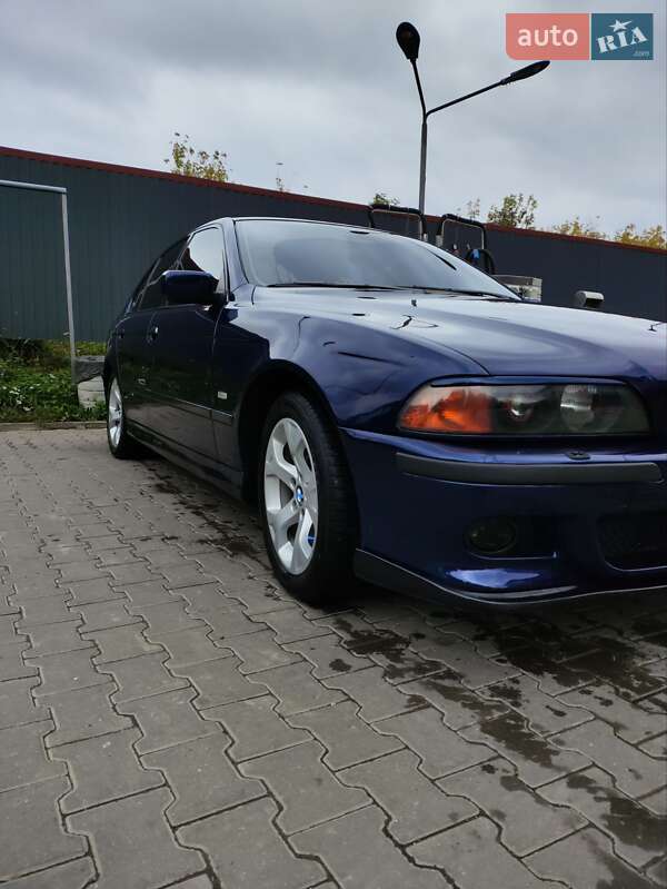 Седан BMW 5 Series 1998 в Тлумачі
