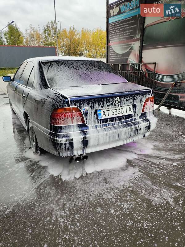 Седан BMW 5 Series 1998 в Тлумачі