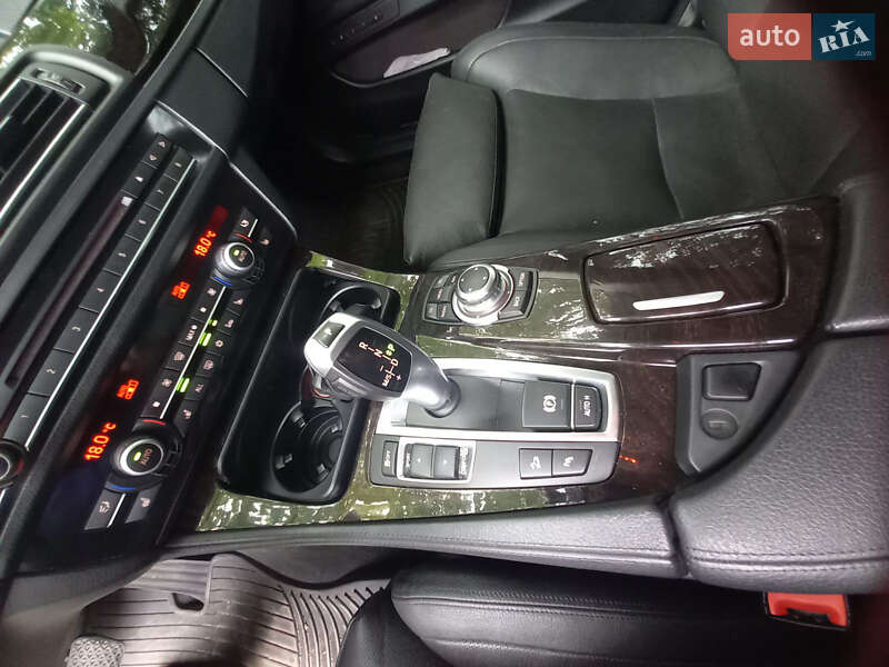 Седан BMW 5 Series 2012 в Днепре