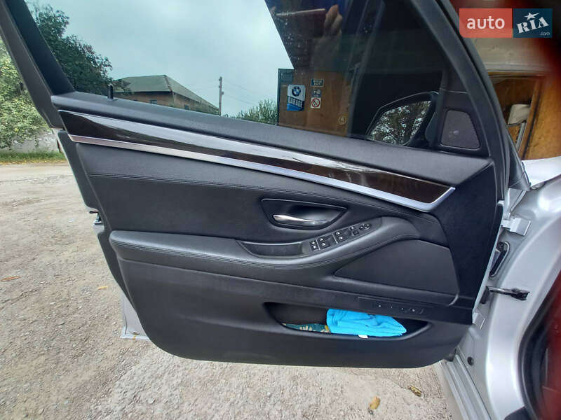 Седан BMW 5 Series 2012 в Днепре