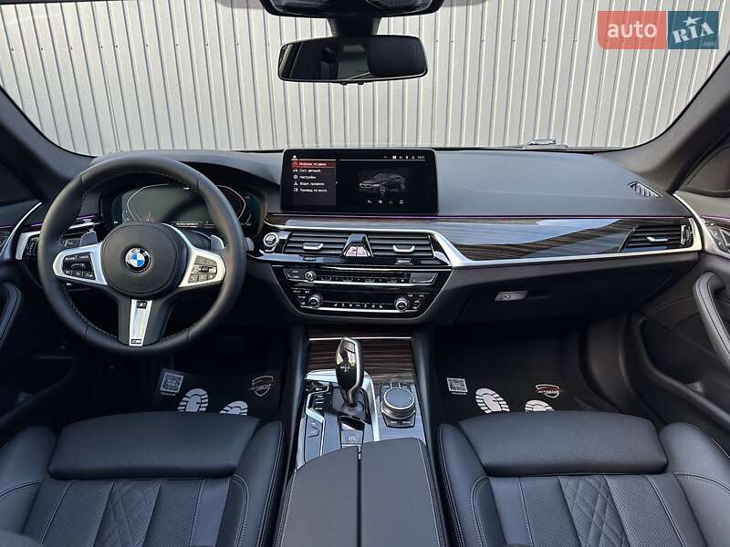 Седан BMW 5 Series 2021 в Мукачево