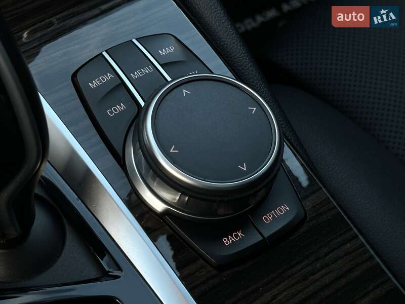 Седан BMW 5 Series 2021 в Мукачево