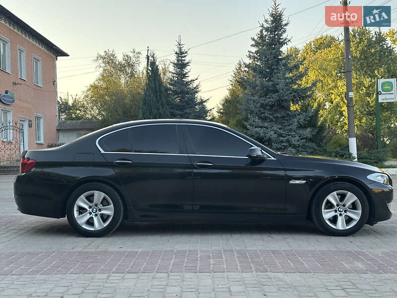 Седан BMW 5 Series 2011 в Хмельницком