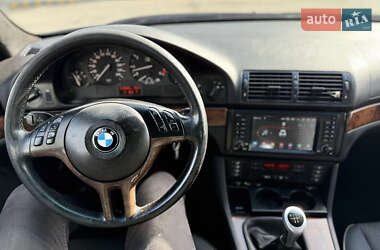 Седан BMW 5 Series 2001 в 