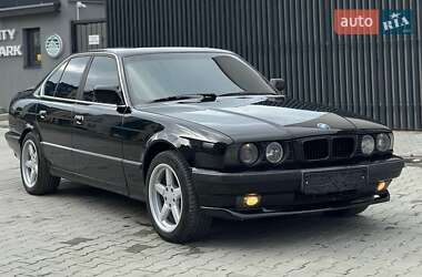 Седан BMW 5 Series 1990 в Черкасах
