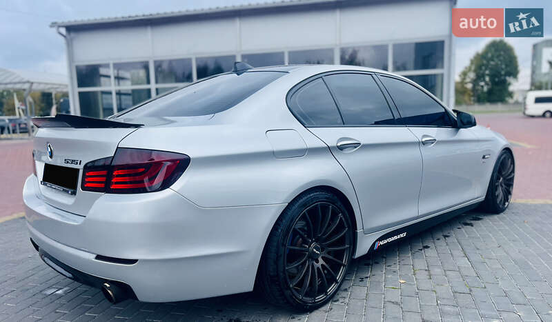 Седан BMW 5 Series 2011 в Ровно