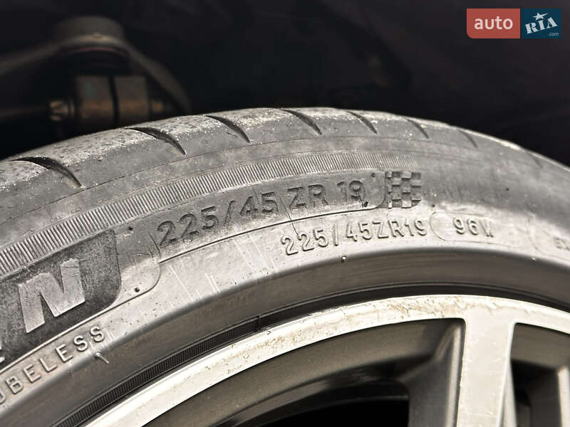 Седан BMW 5 Series 2015 в Луцке