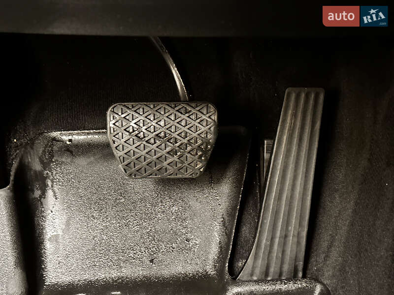 Седан BMW 5 Series 2015 в Луцке