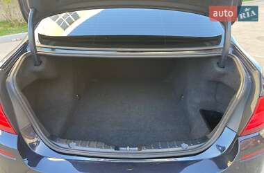 Седан BMW 5 Series 2012 в 