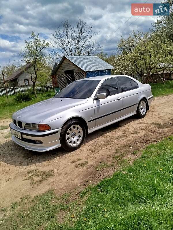 BMW 5 Series 1999
