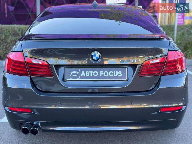 Седан BMW 5 Series 2015 в Киеве