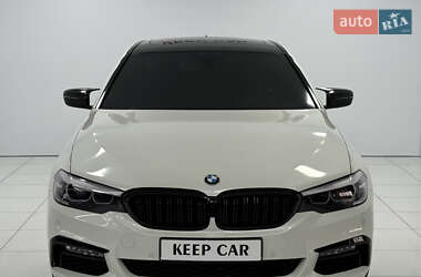Седан BMW 5 Series 2017 в  фото 6 Седан BMW 5 Series 2017 в