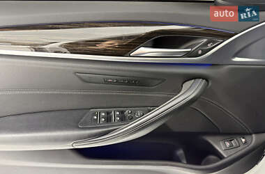 Седан BMW 5 Series 2017 в  фото 32 Седан BMW 5 Series 2017 в