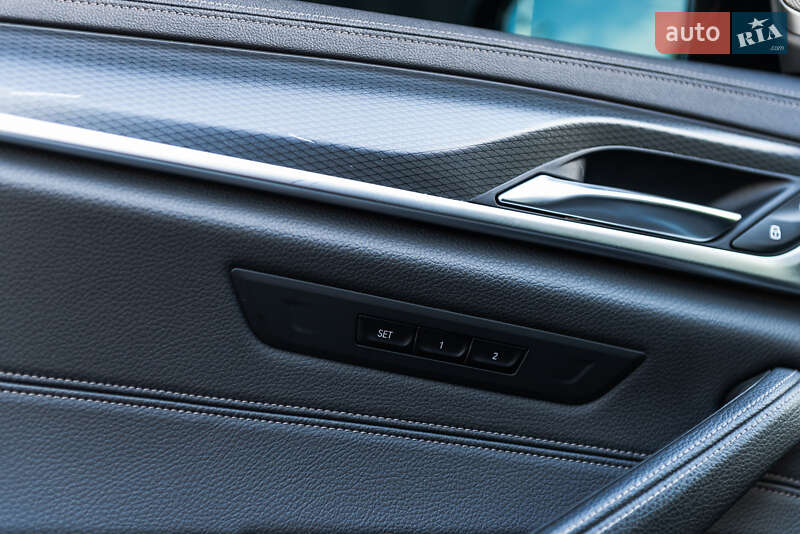 Седан BMW 5 Series 2021 в Мукачевому