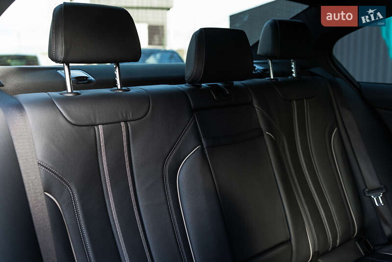 Седан BMW 5 Series 2021 в Мукачевому