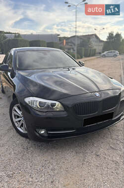 Седан BMW 5 Series 2012 в Львове