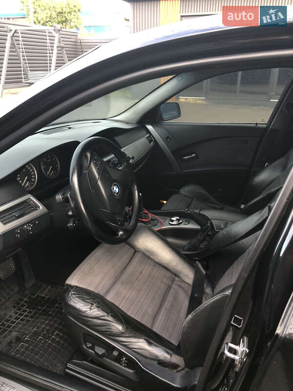 Седан BMW 5 Series 2003 в Торчине