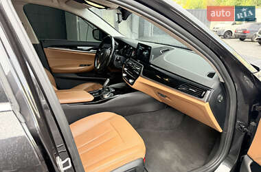 Седан BMW 5 Series 2017 в 