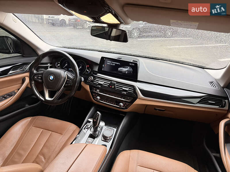Седан BMW 5 Series 2017 в Ровно