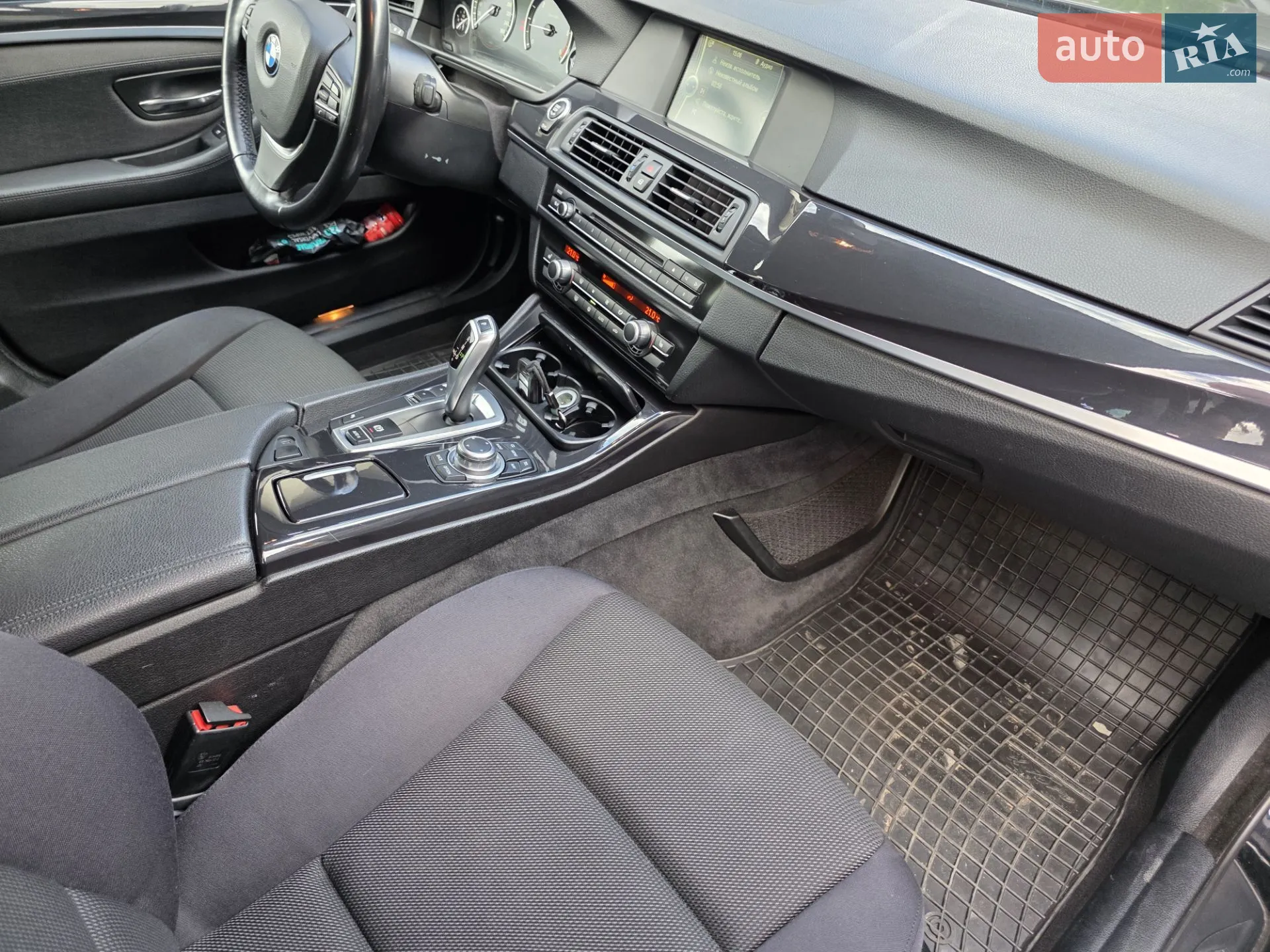 2012 BMW 5er - мініатюра 17