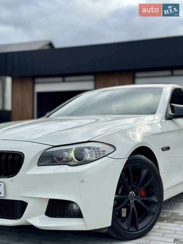 Седан BMW 5 Series 2012 в Черновцах