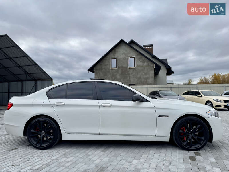 Седан BMW 5 Series 2012 в Черновцах