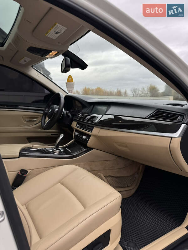 Седан BMW 5 Series 2012 в Черновцах