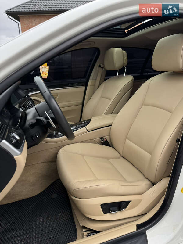 Седан BMW 5 Series 2012 в Черновцах