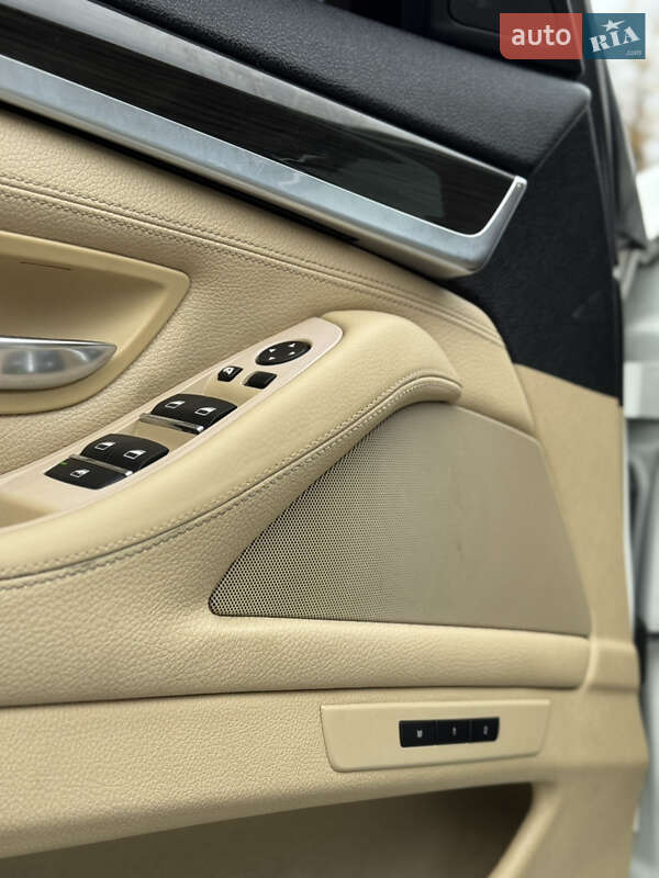 Седан BMW 5 Series 2012 в Черновцах
