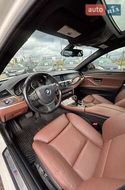Седан BMW 5 Series 2012 в 