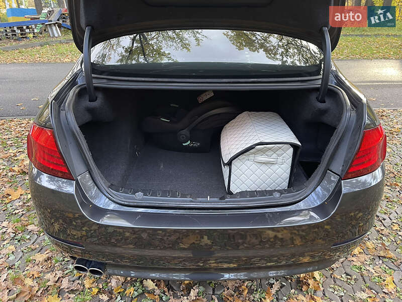 Седан BMW 5 Series 2011 в Харькове